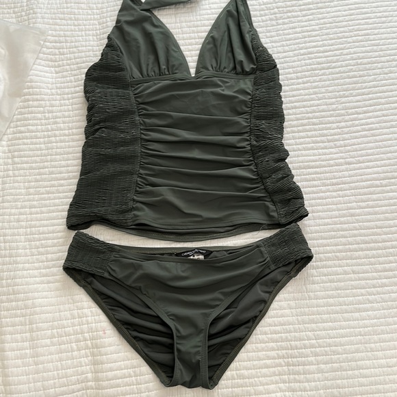 Carmen Marc Valvo Tankini Set - Picture 1 of 4